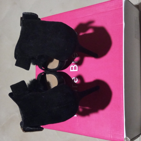 Shoes. - Picture 4 of 4